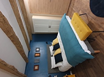 Maison d'hôtes Le Terrier - Chambre Indigo - MISEREY-SALINES